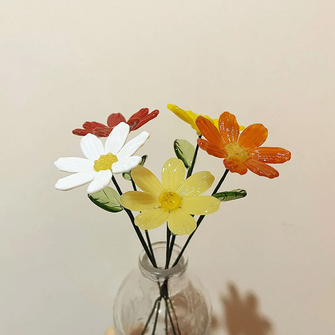 Mini Hand-Blown Glass Daisy Stem – Vibrant Cosmos Flower Single Stem Decor