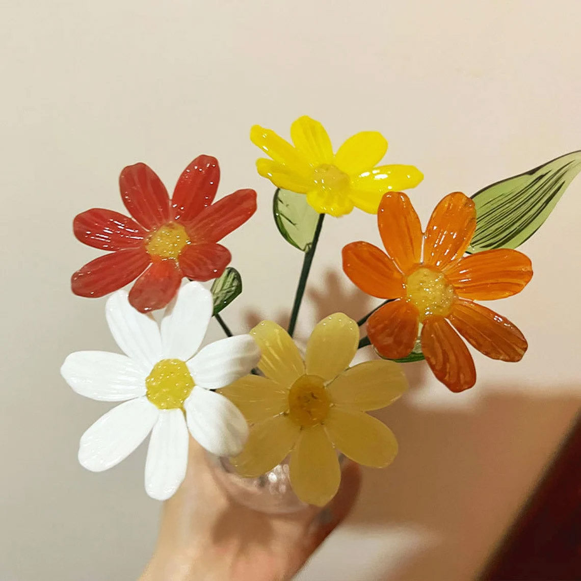Mini Hand-Blown Glass Daisy Stem – Vibrant Cosmos Flower Single Stem Decor
